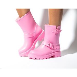 Pink Women's rain Boots 10 NWOT